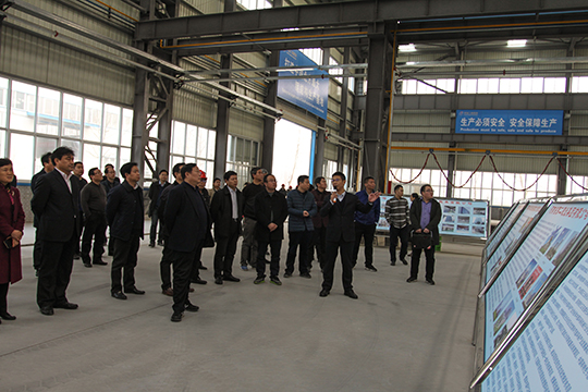 新乡市产业集聚区建设观摩组莅临集团工业园观摩指导